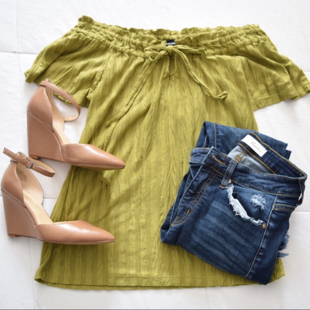 Rafaella Off the shoulder top